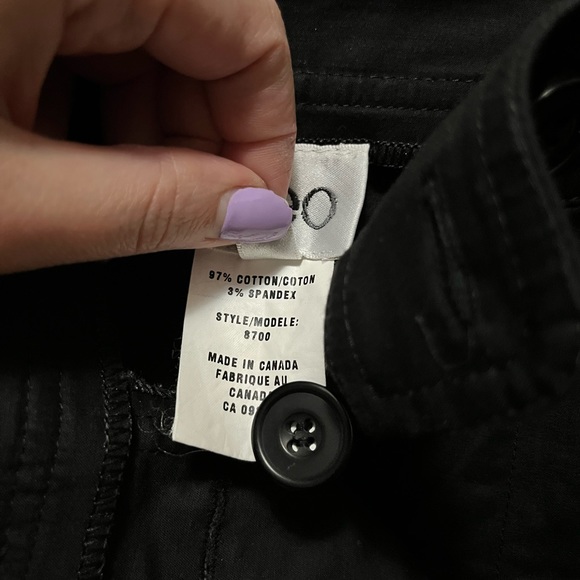 Button-Up Pencil Skirt - Picture 4 of 4